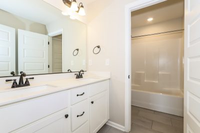 017 photo bathroom 15102078