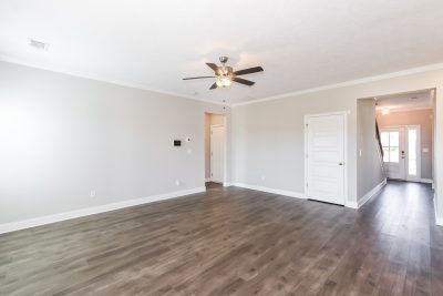 004 Living Room ET51247