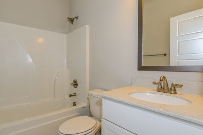 014 Bathroom ET51247