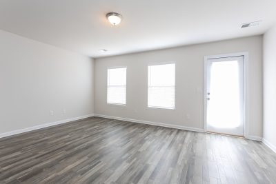 002 Living Room ET41146