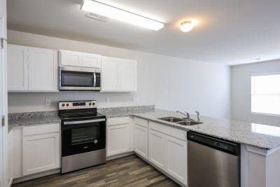 005 Kitchen ET41146