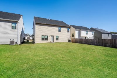 014 photo rear view 13286337