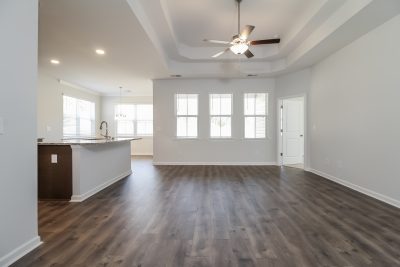 002 Living Room ET44004