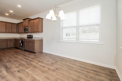 004 Dining Room ET44004