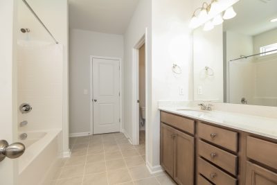 014 Bathroom ET44004