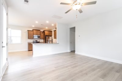 003 Living Room ET44007