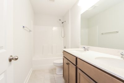 013 Bathroom ET44007