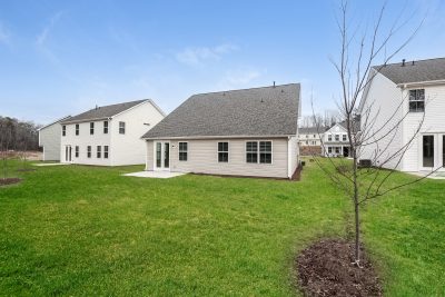 015 Rear View ET44011