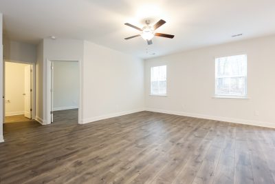 004 Living Room ET44012