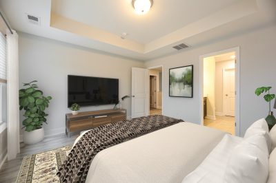 005 photo vs main bedroom 15157854