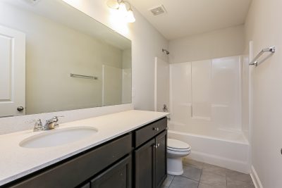 012 photo bathroom 15144781