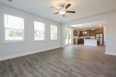 004 Living Room ET44039