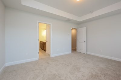 009 Main Bedroom ET44039