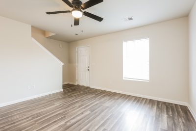003 Living Room ET21033