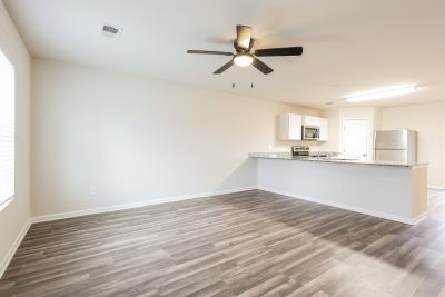 004 Living Room ET21033