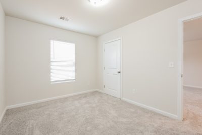 010 Bedroom ET21033