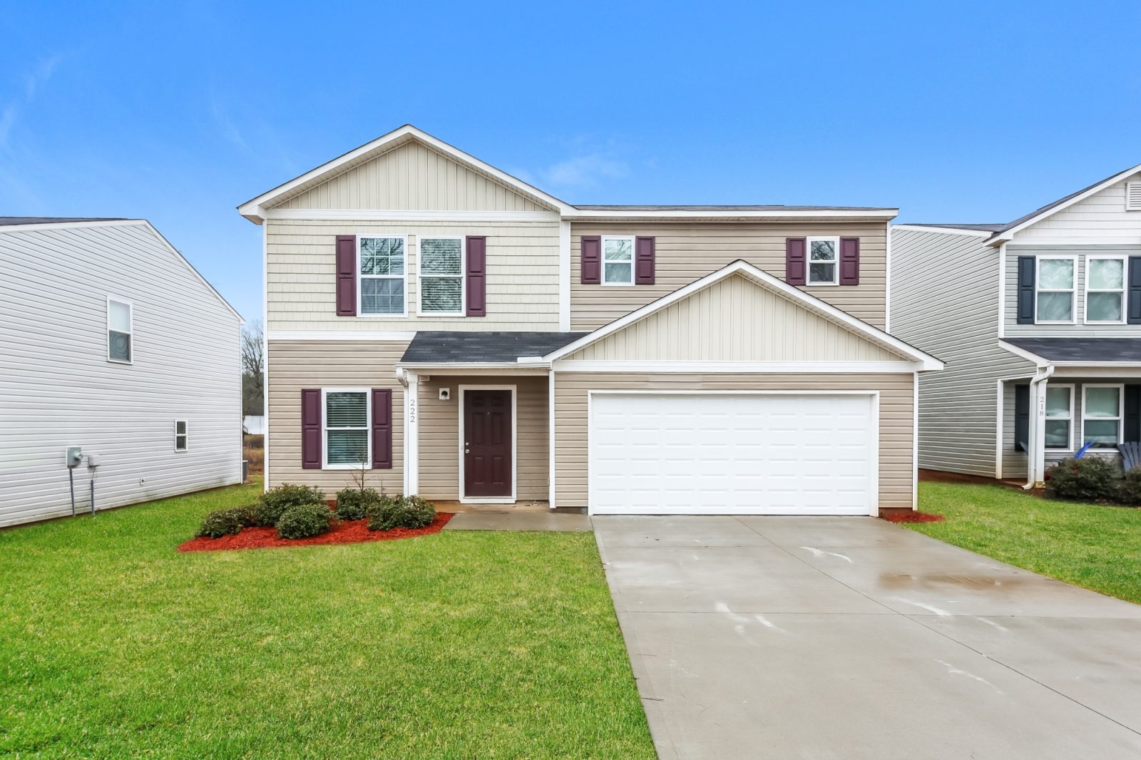 000 photo front view 13520778
