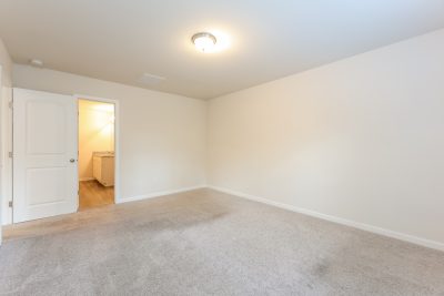 009 Main Bedroom ET41042