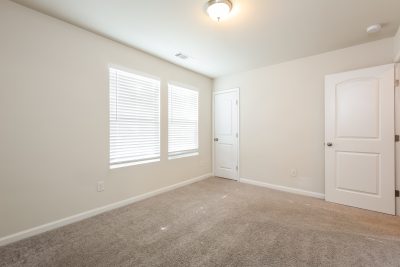 010 Bedroom ET41042