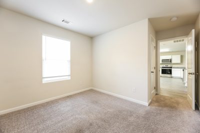 011 Bedroom ET41042