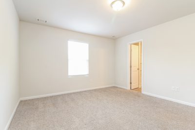 006 photo main bedroom 12598353