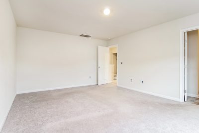 006 photo main bedroom 12577270