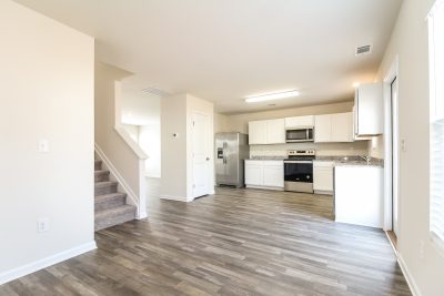 004 Living Room ET51167