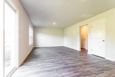 002 Living Room ET81076