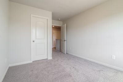 010 photo bedroom 11079699