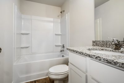 013 photo bathroom 11079701