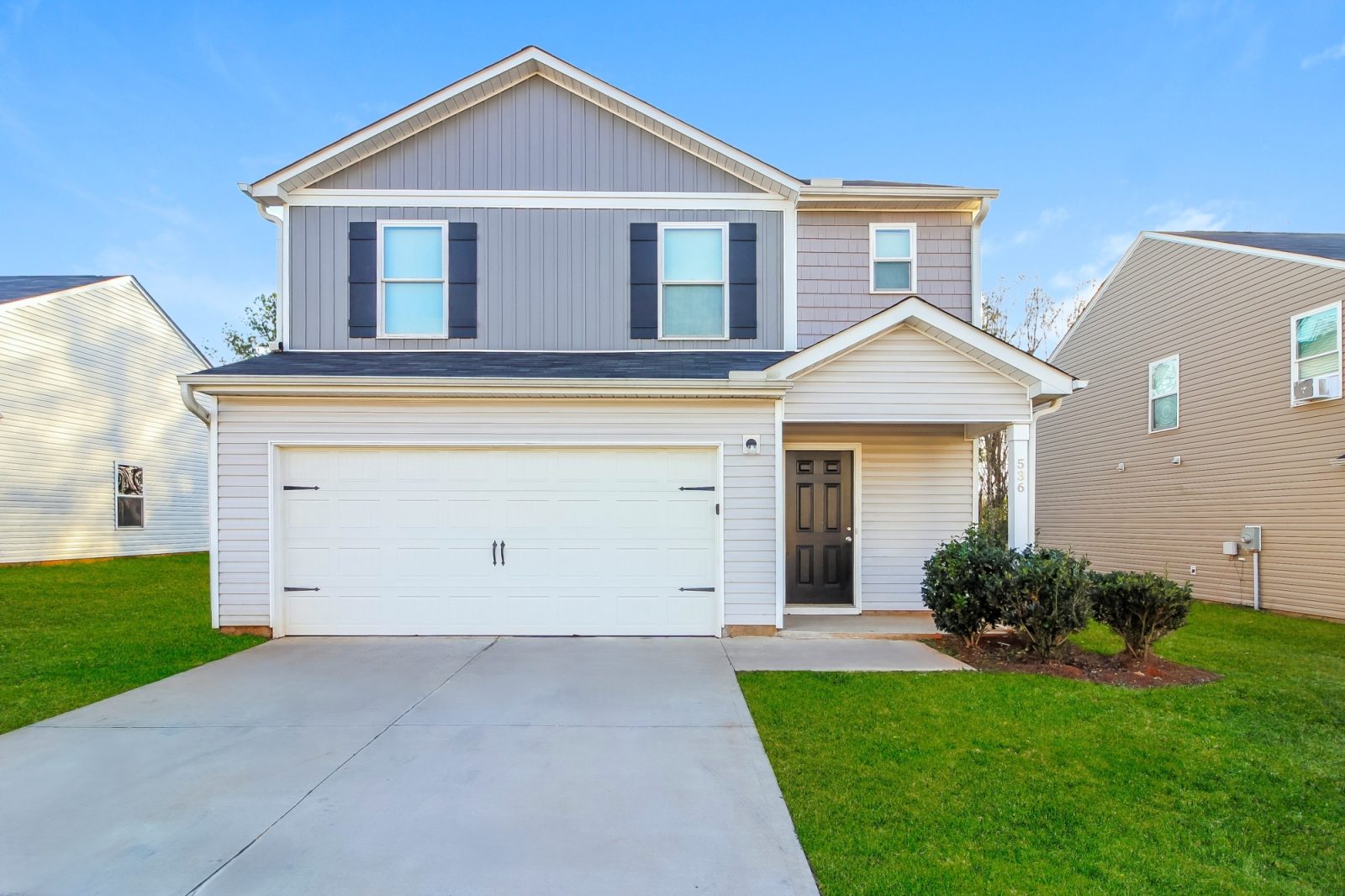 000 photo front view 15048112