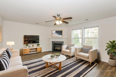 004 photo vs living room 14997596