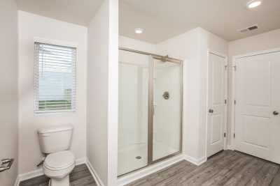 011 Main Bathroom ETA3086