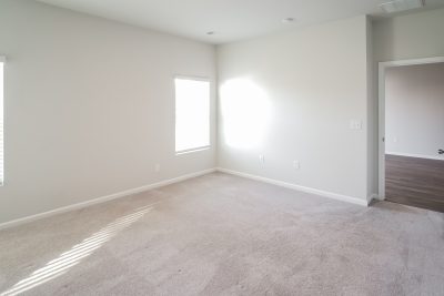 007 photo main bedroom 11998354