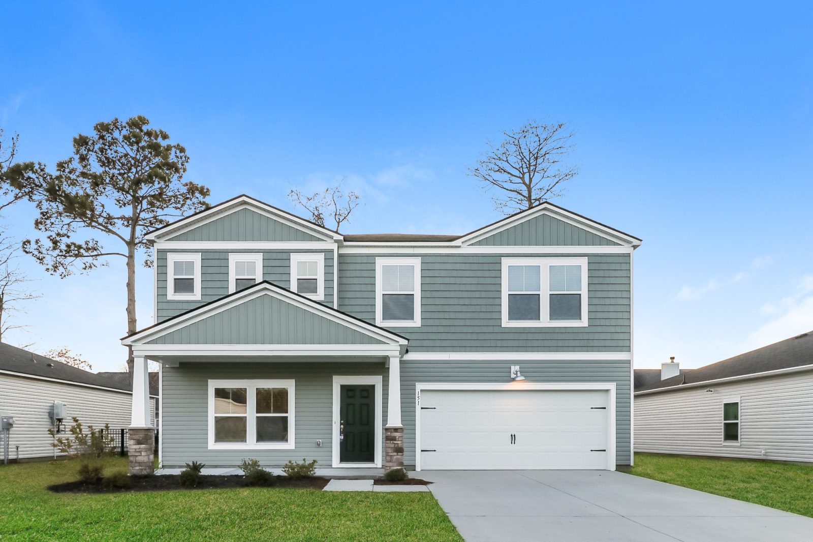 000 Front View ET51197