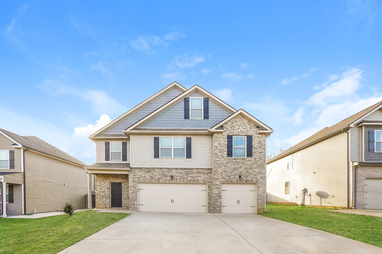000 photo front view 15168034
