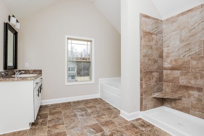 009 Main Bathroom ET51259