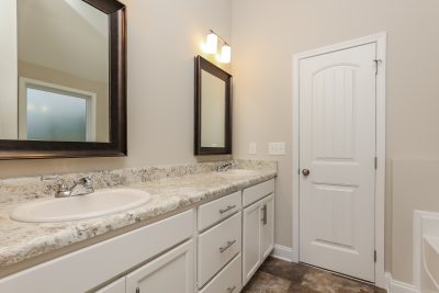 009 Main Bathroom ET51263