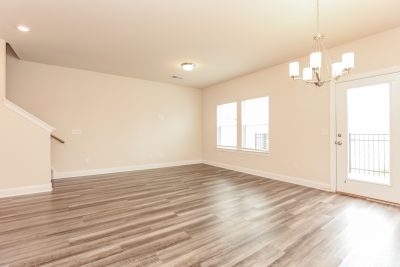 003 Living Room ET31331