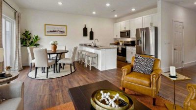 002 kitchen and living room 20 DSC066581
