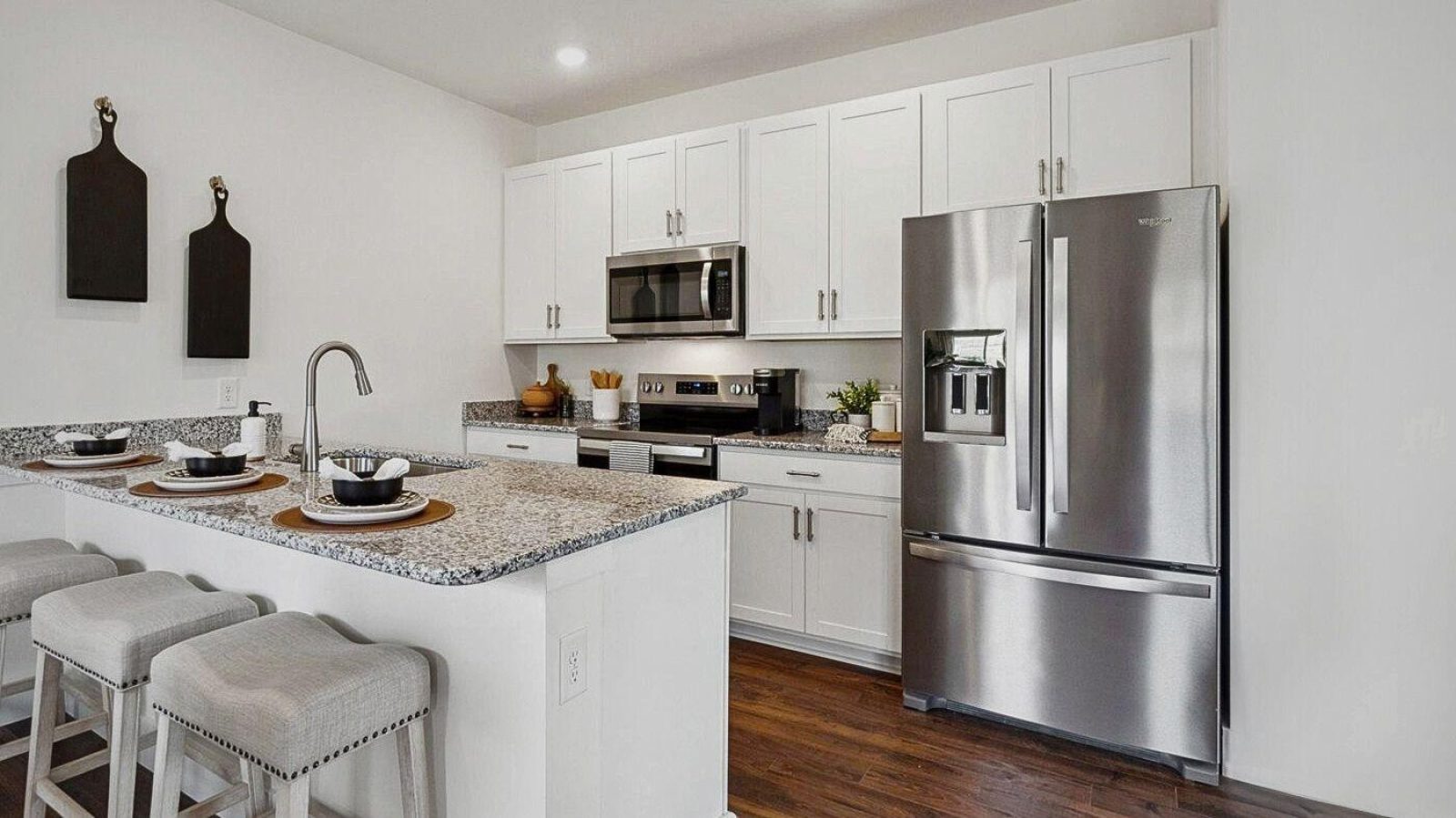 001 kitchen 06 DSC065932