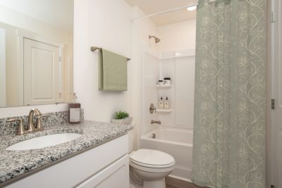 004 025 photo vs bathroom 15144469