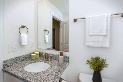 004 023 photo vs bathroom 15045158