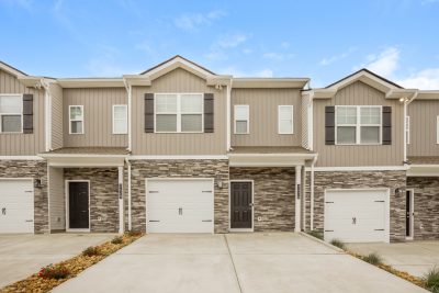 013 Front View 15366295