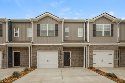 013 Front View 15365603