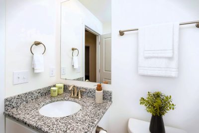 004 023 photo vs bathroom 15045158