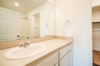 013 Bathroom ET31387