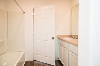 014 Bathroom ET31387