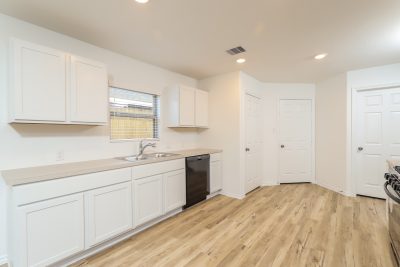 005 Kitchen ET51280