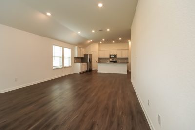 004 Living Room ET51281